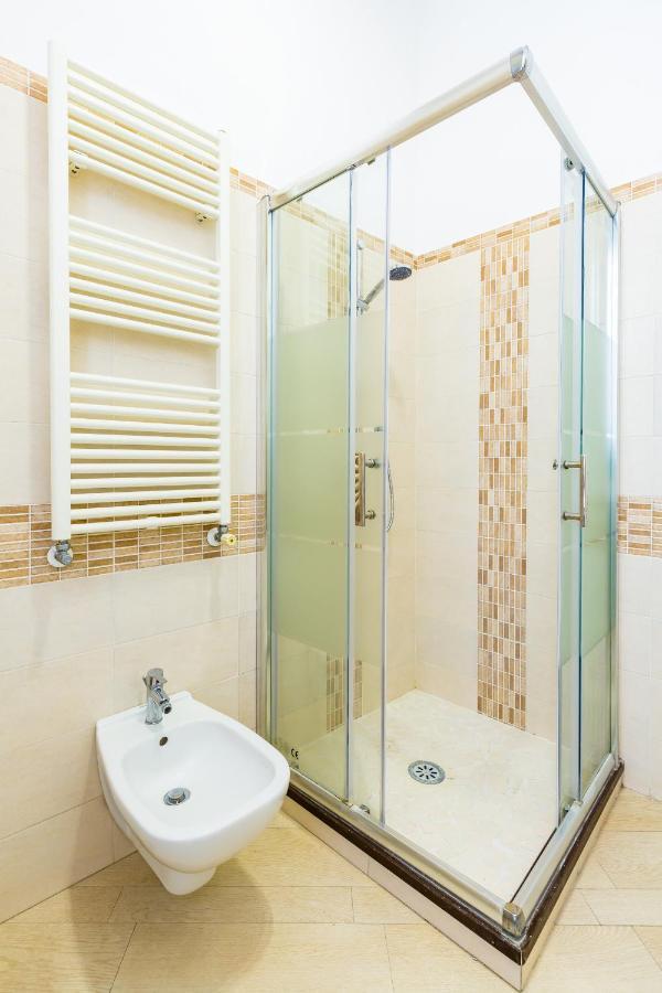 Apartment With Balcony In Palazzo Diaz By Wonderful Italy Neapol Zewnętrze zdjęcie